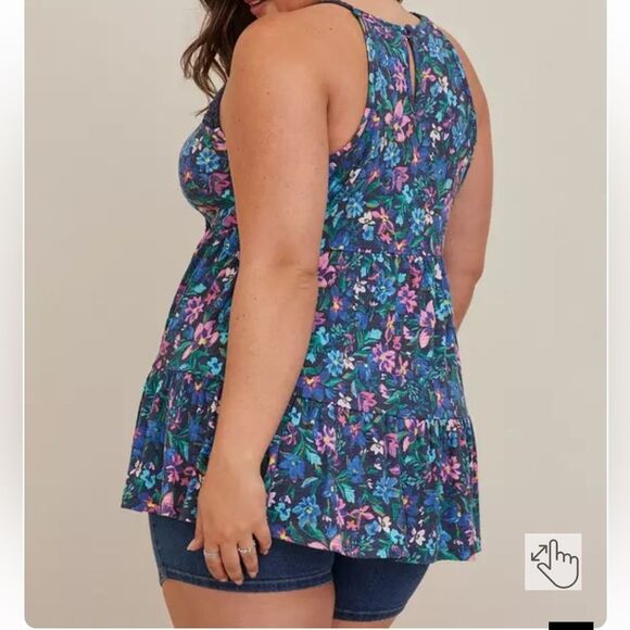 Torrid Textured Jersey Crochet High Neck Tiered Top Size 1X (14-16) - Picture 2 of 9